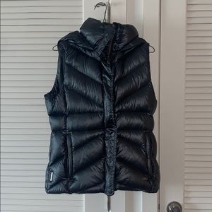 Löle down vest—condition like new!
